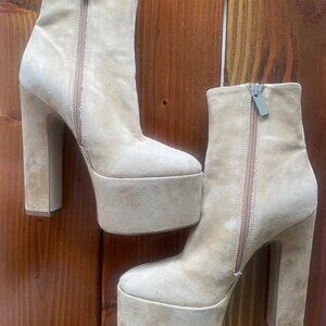 Steve Madden Passion Suede Platform Heeled Boots Tan Beige Sand Size 6.5